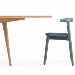 Tavli Dining Table By Matthew Hilton -Home Furnishings Shop 408LTavliTablebyMatthewHiltoninwhiteoiledoakandashwith410AndoChairinbaypaintedash detail whitebkgrnd