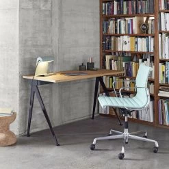 Compas Direction By Vitra 15 Compas Direction By Vitra -Home Furnishings Shop 4778040 CompasDirectionAluminiumChairCorkStoolLampedeBureauHexagonalContainersEamesHouseBirdDeskClockNightClock v fullbleed 1440x 78a8a68c 630b 46ff b84a aa020d0c4dce