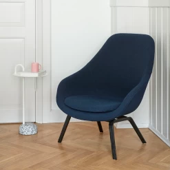About A Lounge Chair AAL 93 By Hay -Home Furnishings Shop AAL93Flamiberdarkbluej4blackstainedoakbase Bowlercreamwhite RainbowMuglightpink