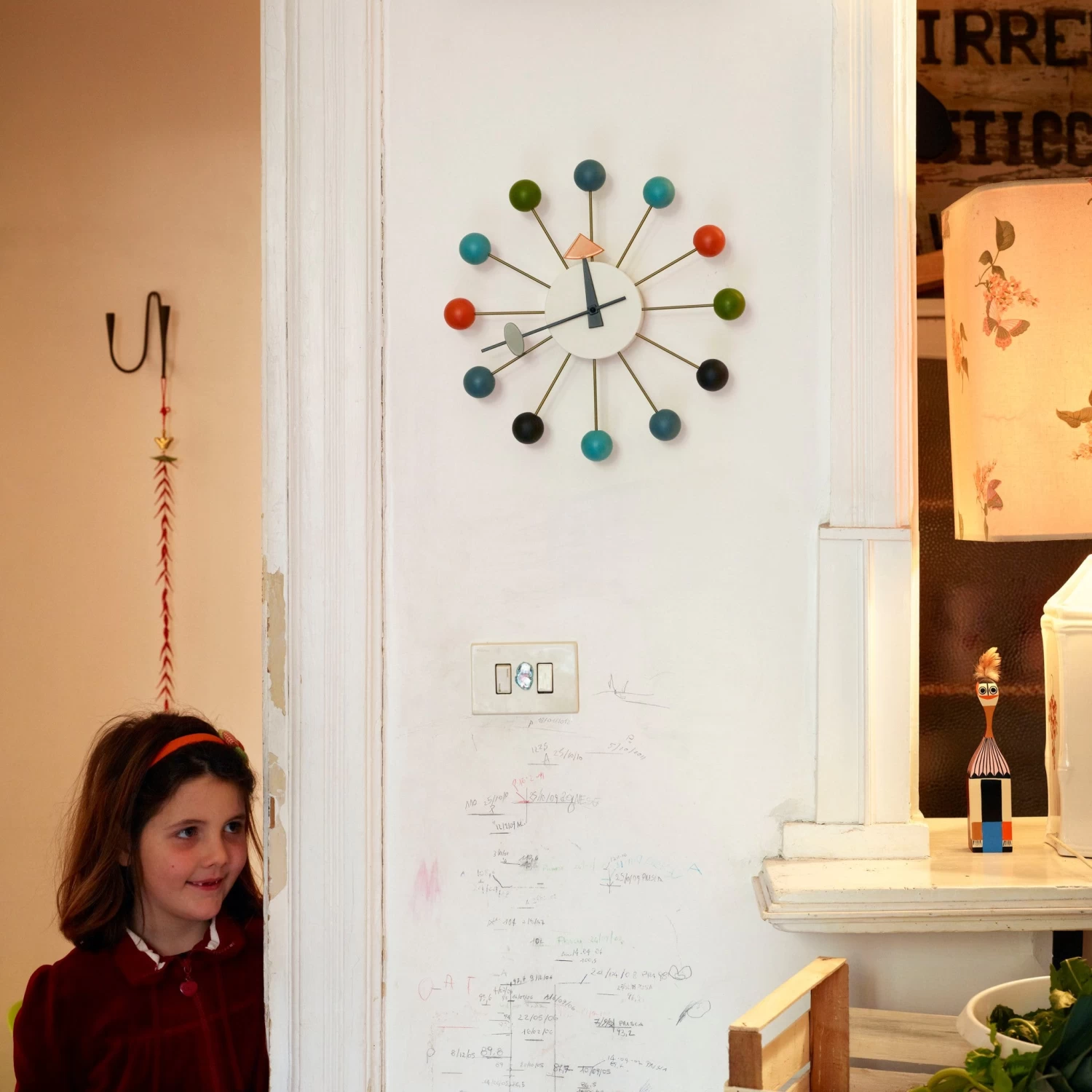 Ball Clock By Vitra 8 Ball Clock By Vitra - Image 6