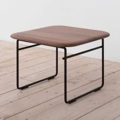 Wire Table By Pastoe -Home Furnishings Shop Kopie van tafel leeg schuin