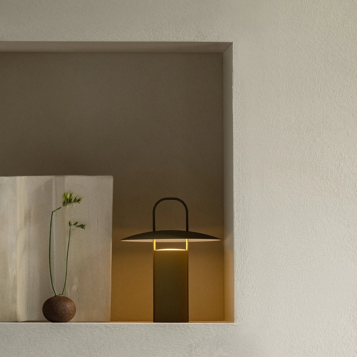 Ray Portable Table Lamp By Daniel Schofield For Menu 5 Ray Portable Table Lamp By Daniel Schofield For Menu - Image 3