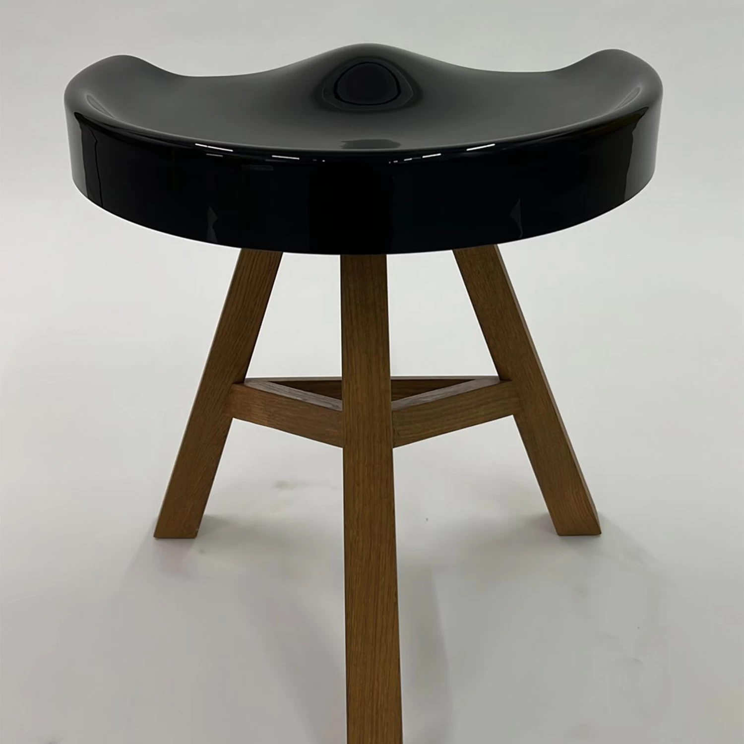 Clearance Low Heidi Stool / Black / Oiled Oak By Established & Sons 5 Clearance Low Heidi Stool / Black / Oiled Oak By Established & Sons - Image 3