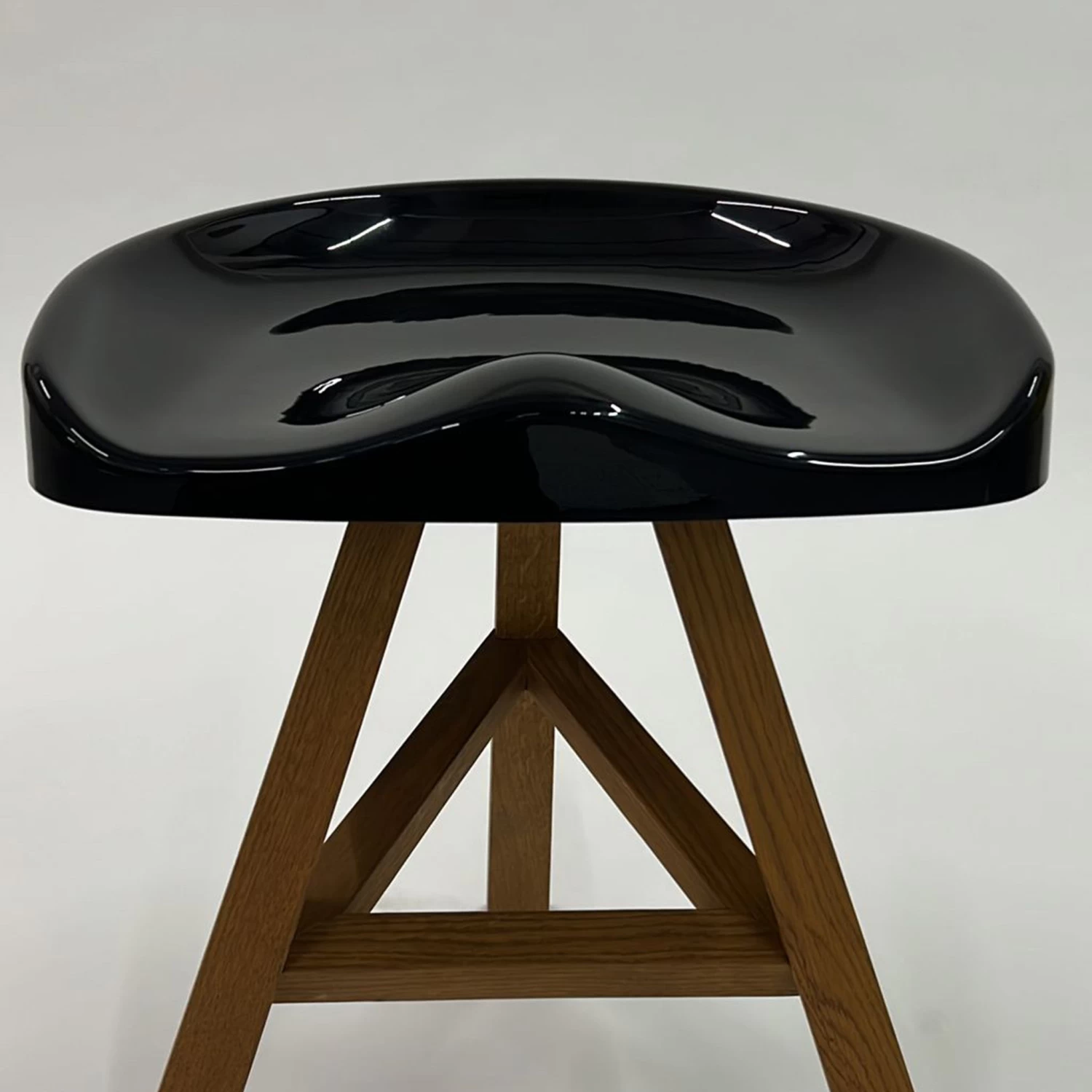 Clearance Low Heidi Stool / Black / Oiled Oak By Established & Sons 4 Clearance Low Heidi Stool / Black / Oiled Oak By Established & Sons - Image 2