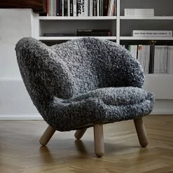 Pelican Chair By Finn Juhl -Home Furnishings Shop PelicanChair HouseofFinnJuhl 17