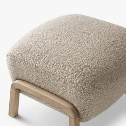 Wulff Pouf ATD3 By &Tradition 10 Wulff Pouf ATD3 By &Tradition -Home Furnishings Shop Wulff Pouf ATD3 oak closeup